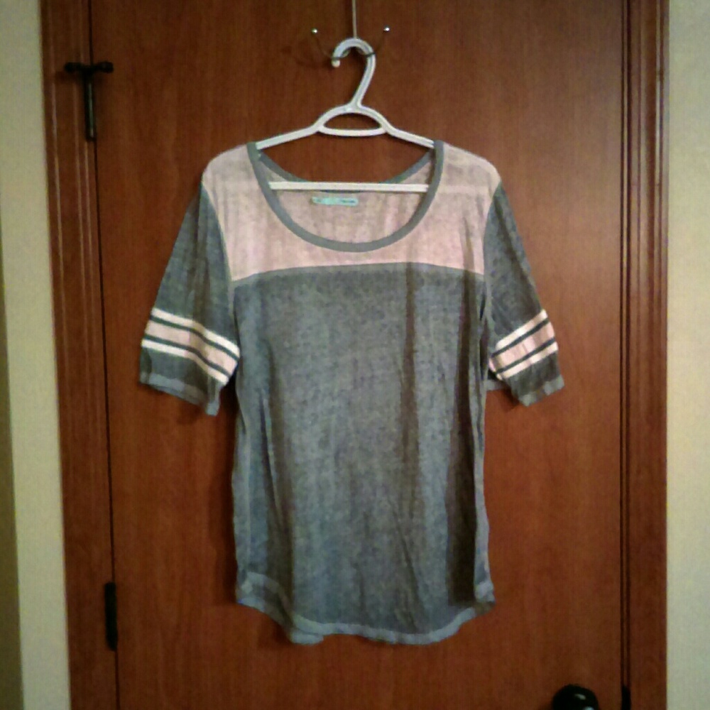 Maurice's Women's (Size XXL) T-Shirt